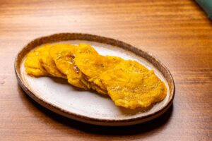 TINY TAPAS BAR0705 Tostones